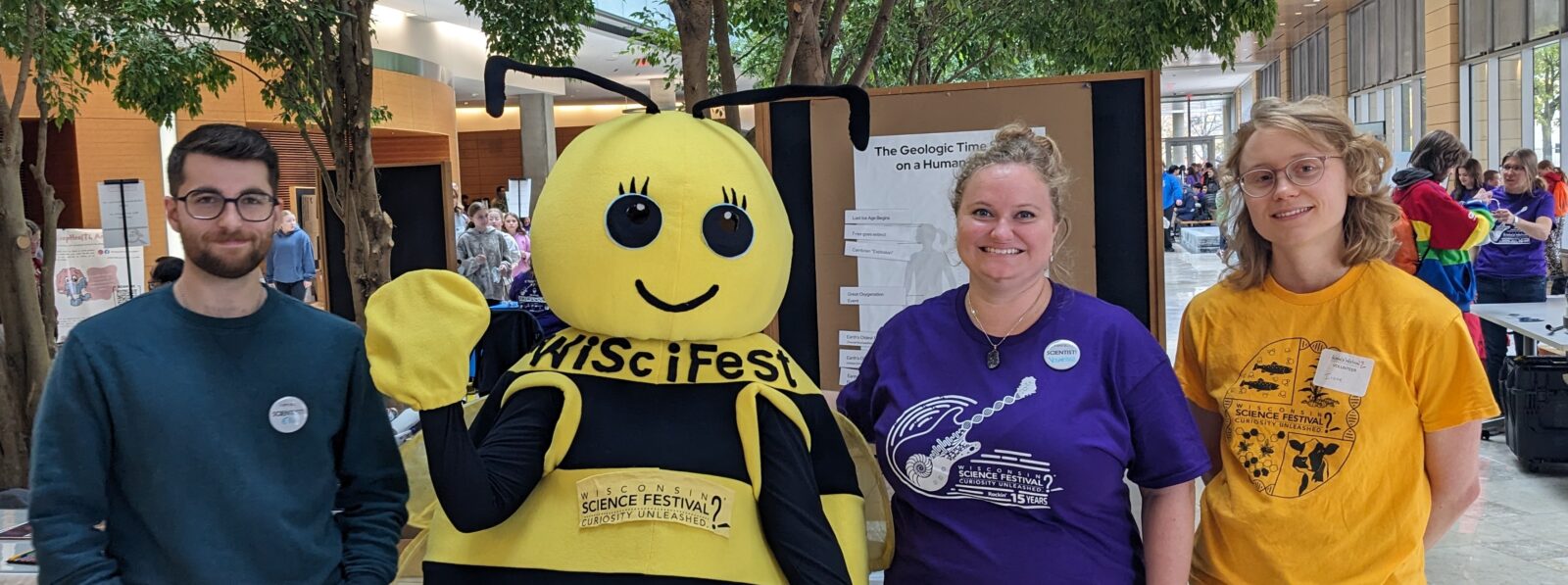 Group Photo with the WiSciFest mascot Beesly
